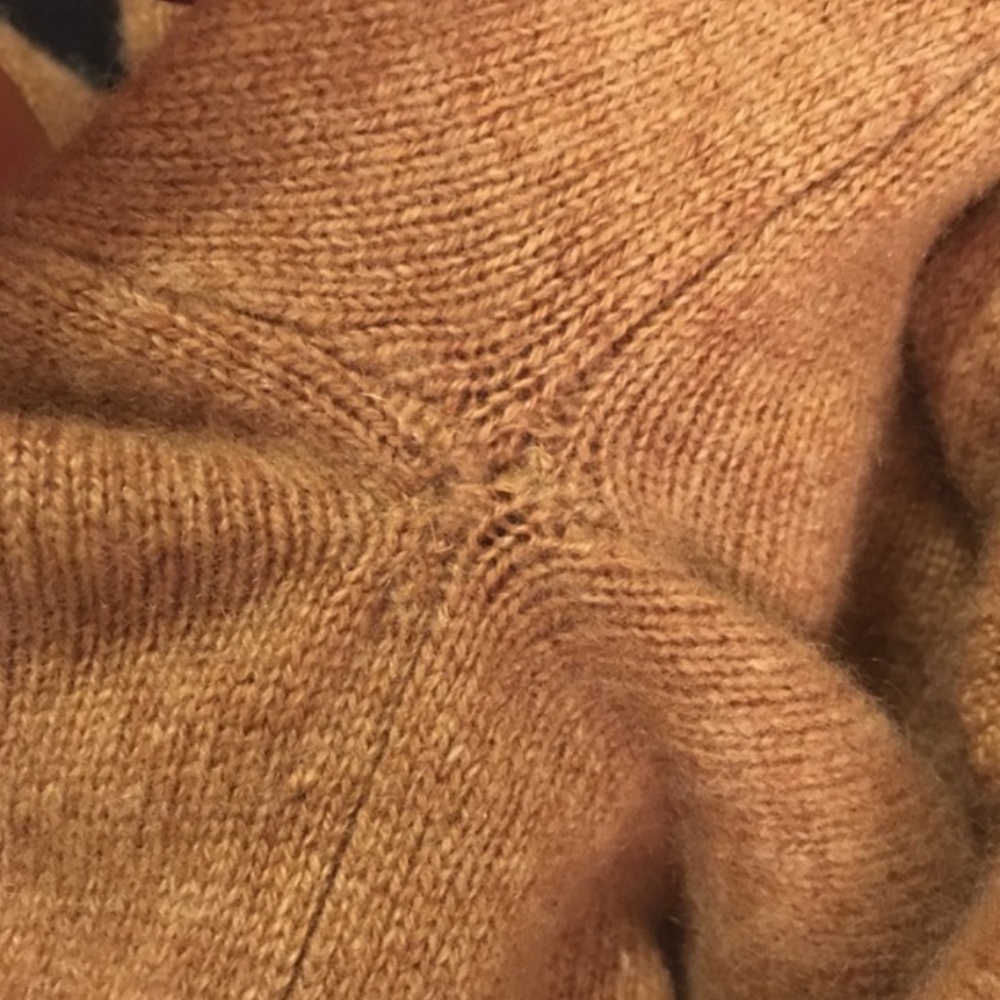 Valerie Stevens Cashmere Turtleneck Camel - Picture 5 of 5